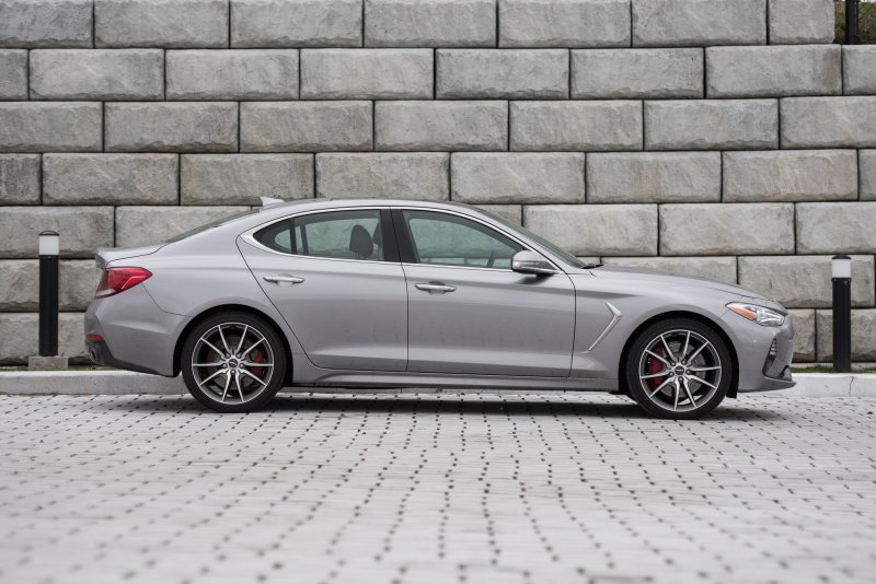 Genesis g70 Gray