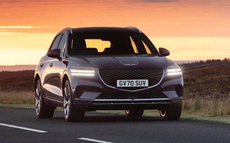 Genesis gv70 19