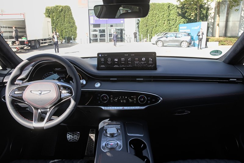 Genesis gv70 салон