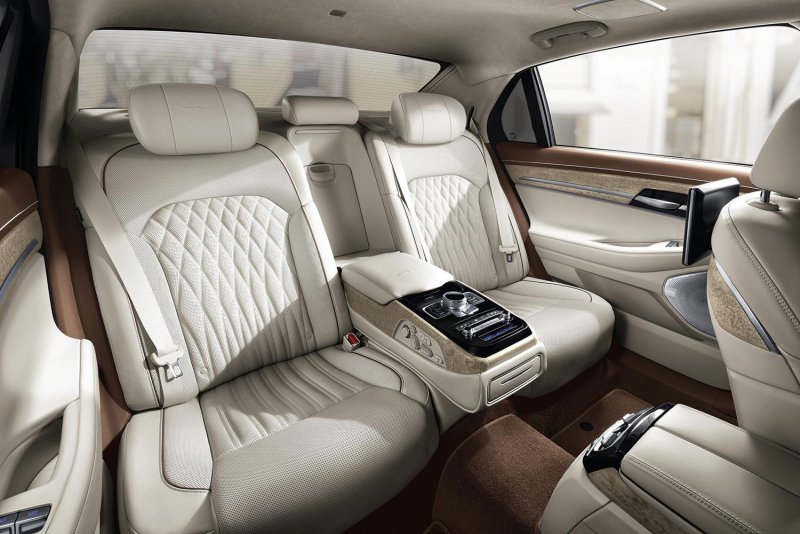 Hyundai Genesis g90l