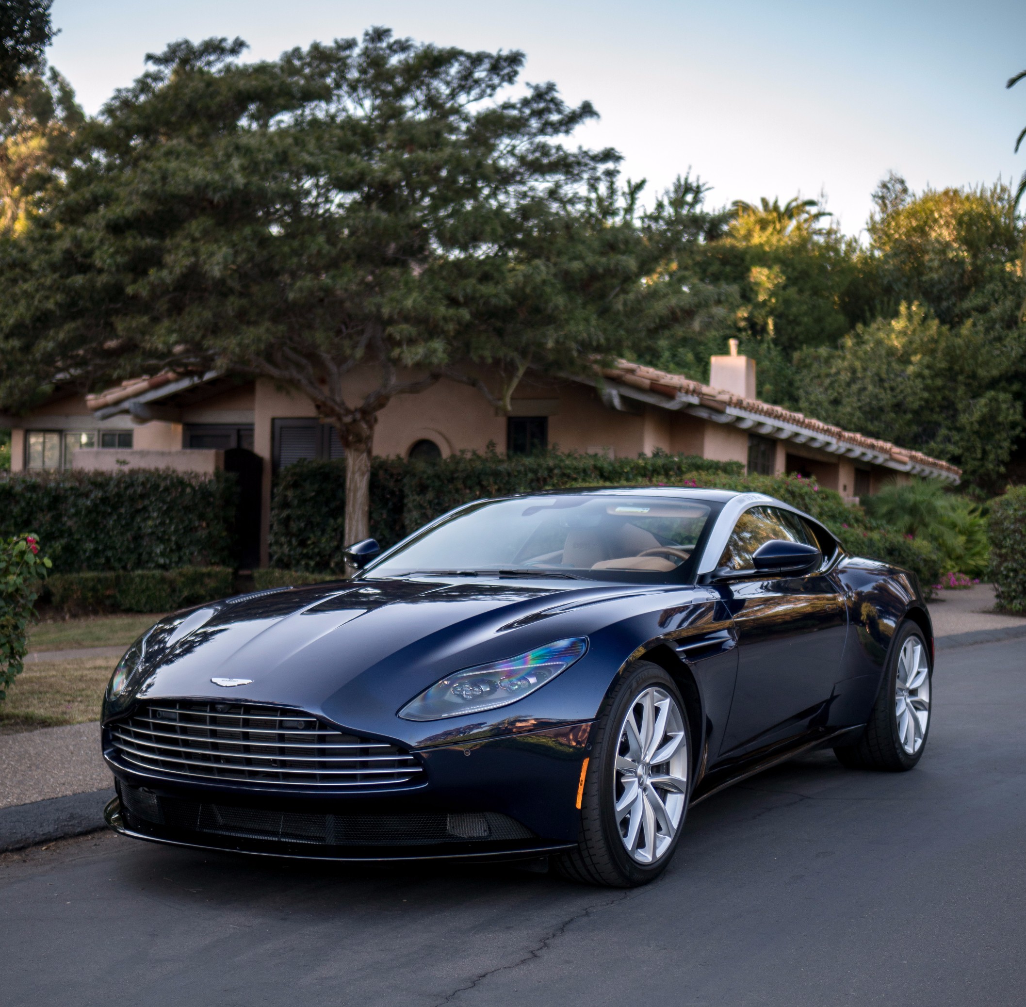 Aston Martin d89