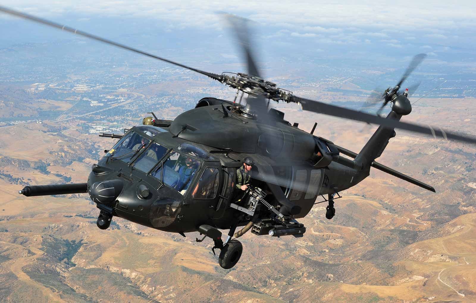 Вертолет uh 60 black hawk. Вертолёт uh-60 Black Hawk. Sikorsky uh-60 Black Hawk" черный ястреб. Вертолет Блэк Хоук. Sikorsky uh-60 Black Hawk вертолёты США.