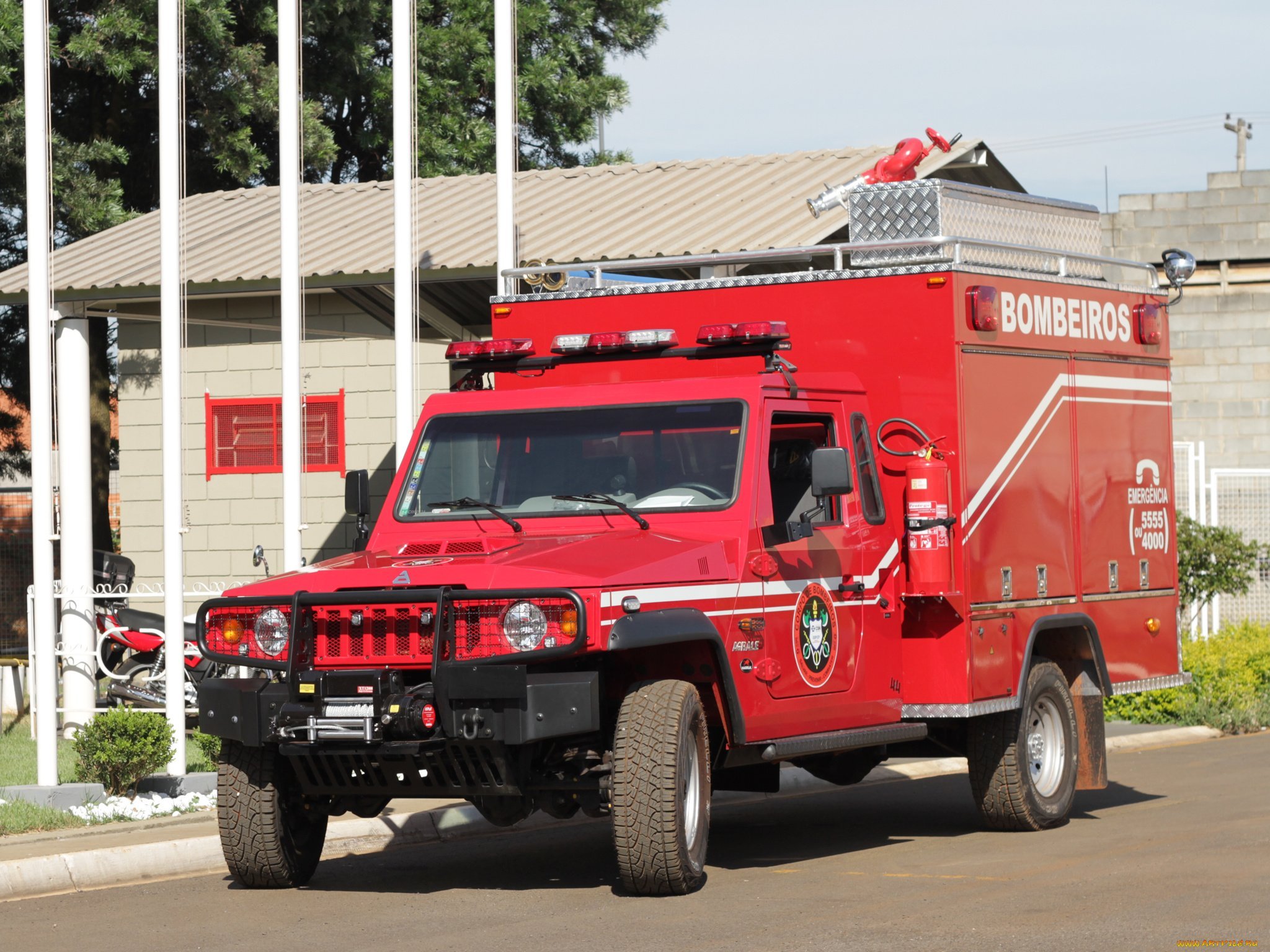 Пожарный противопожарный. Agrale Marrua am200. Пожарная машина. Необычные пожарные автомобили. Зарубежные пожарные машины.