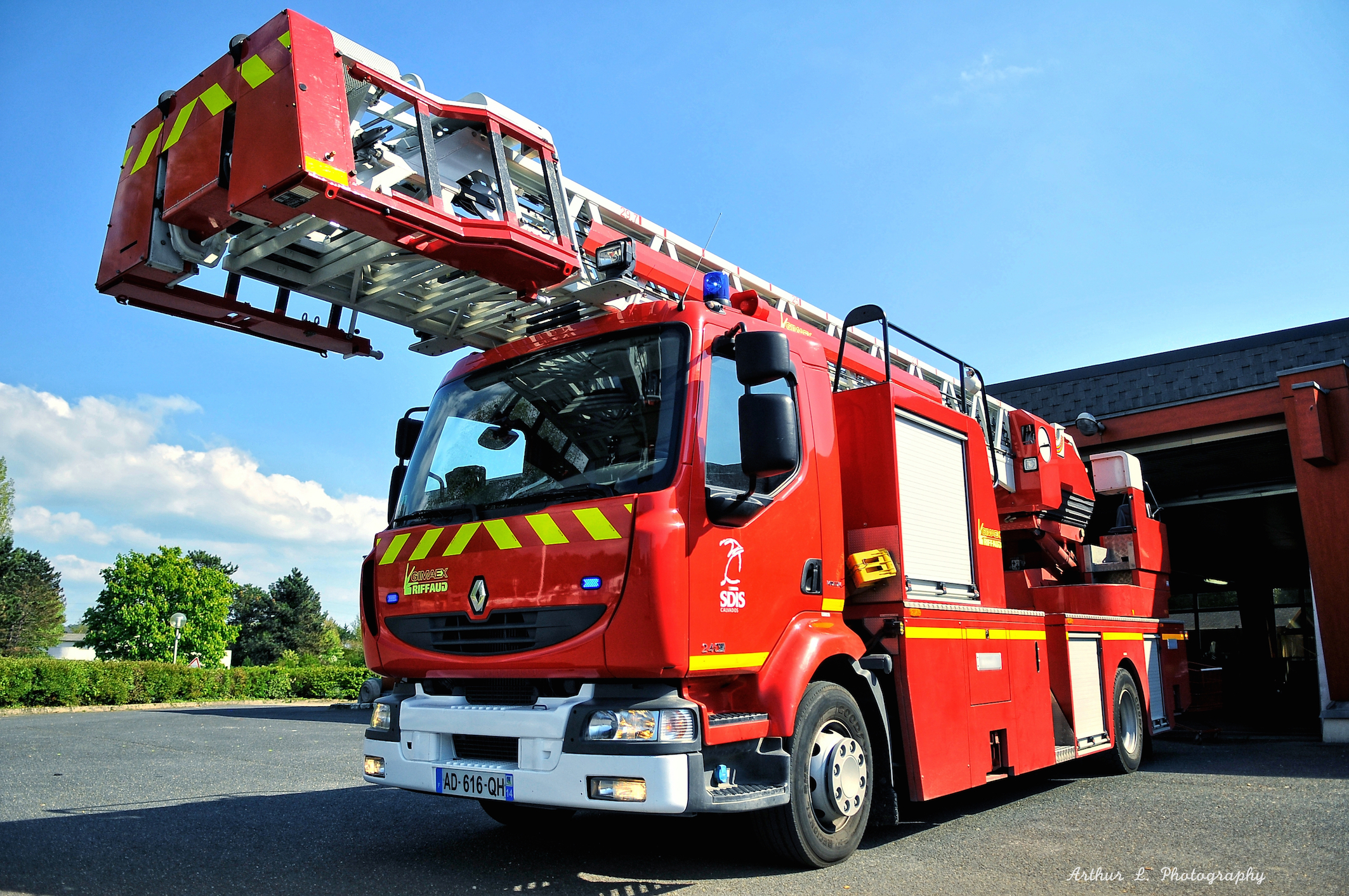 Спецмашины какие. Scania. 112. Fire. Truck. Автоцистерна. Современная пожарная машина. Современные пожарные автомобили. Пожарный автомобиль.