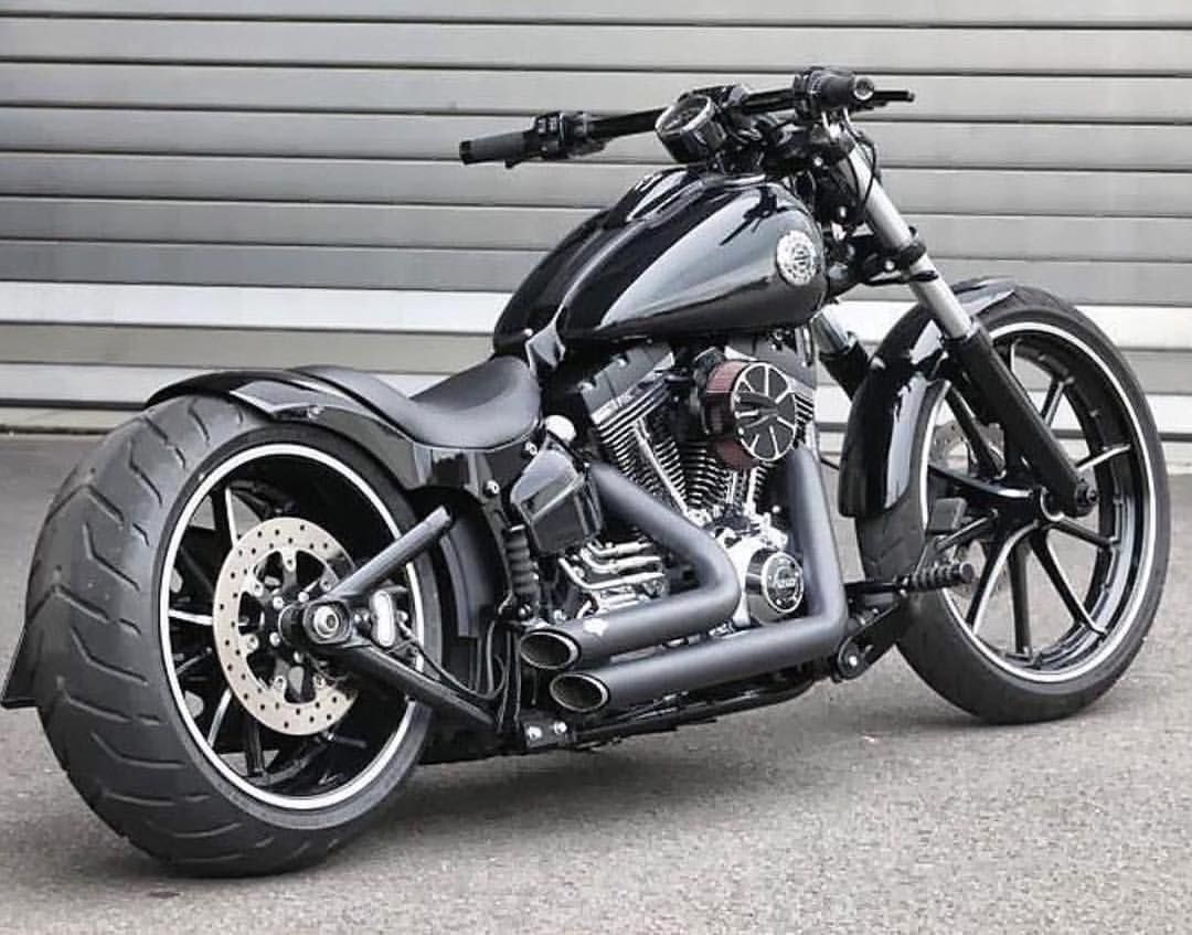 Чоппер Harley Davidson Breakout