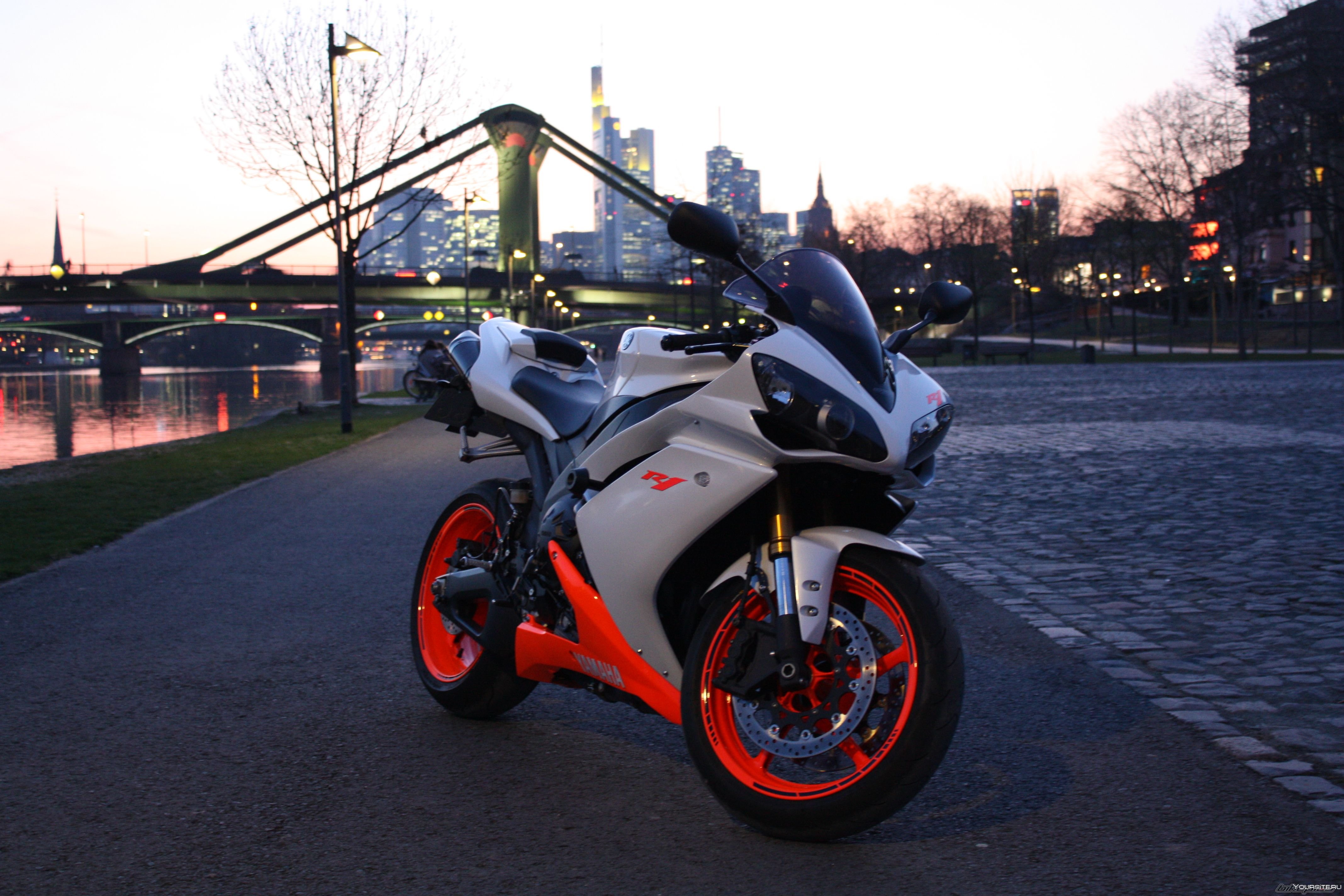 Мотоцикл ямаха белый (58 фото) - фото - картинки и рисунки: скачать ...