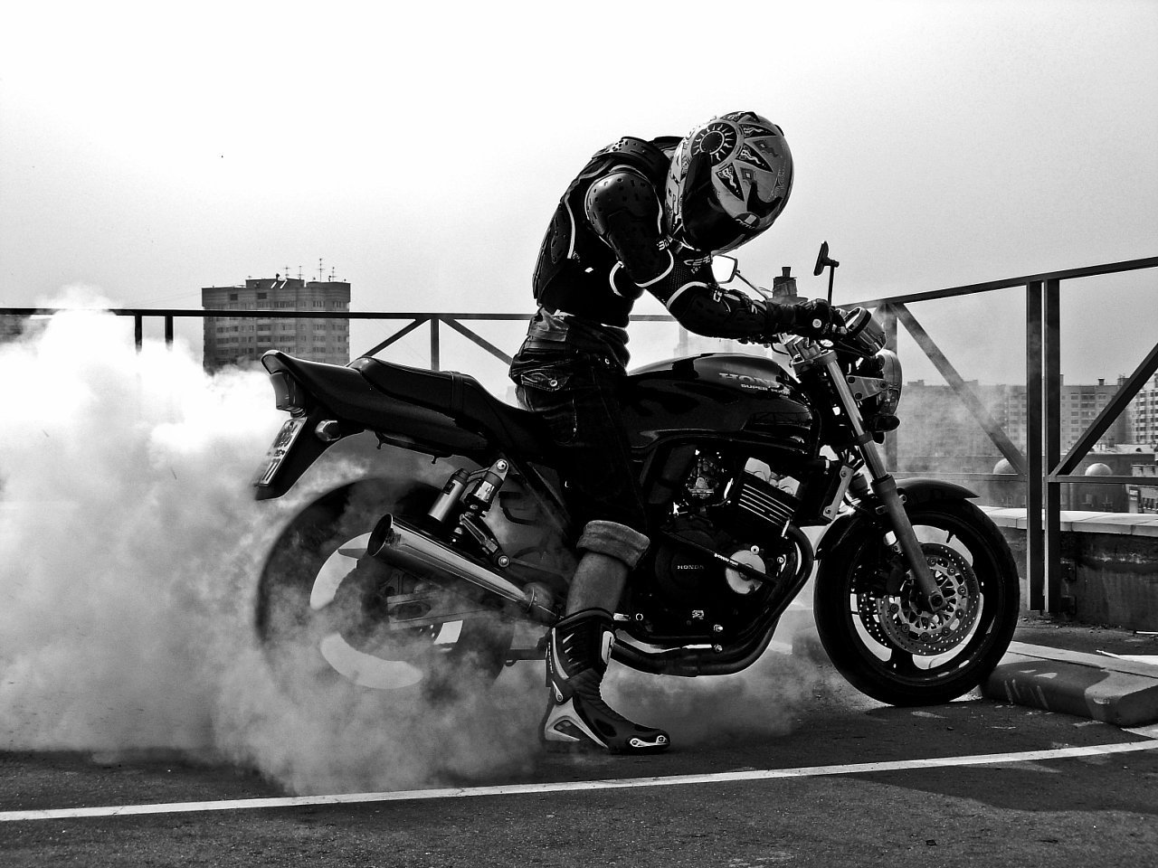мотоциклы черно белые фото
