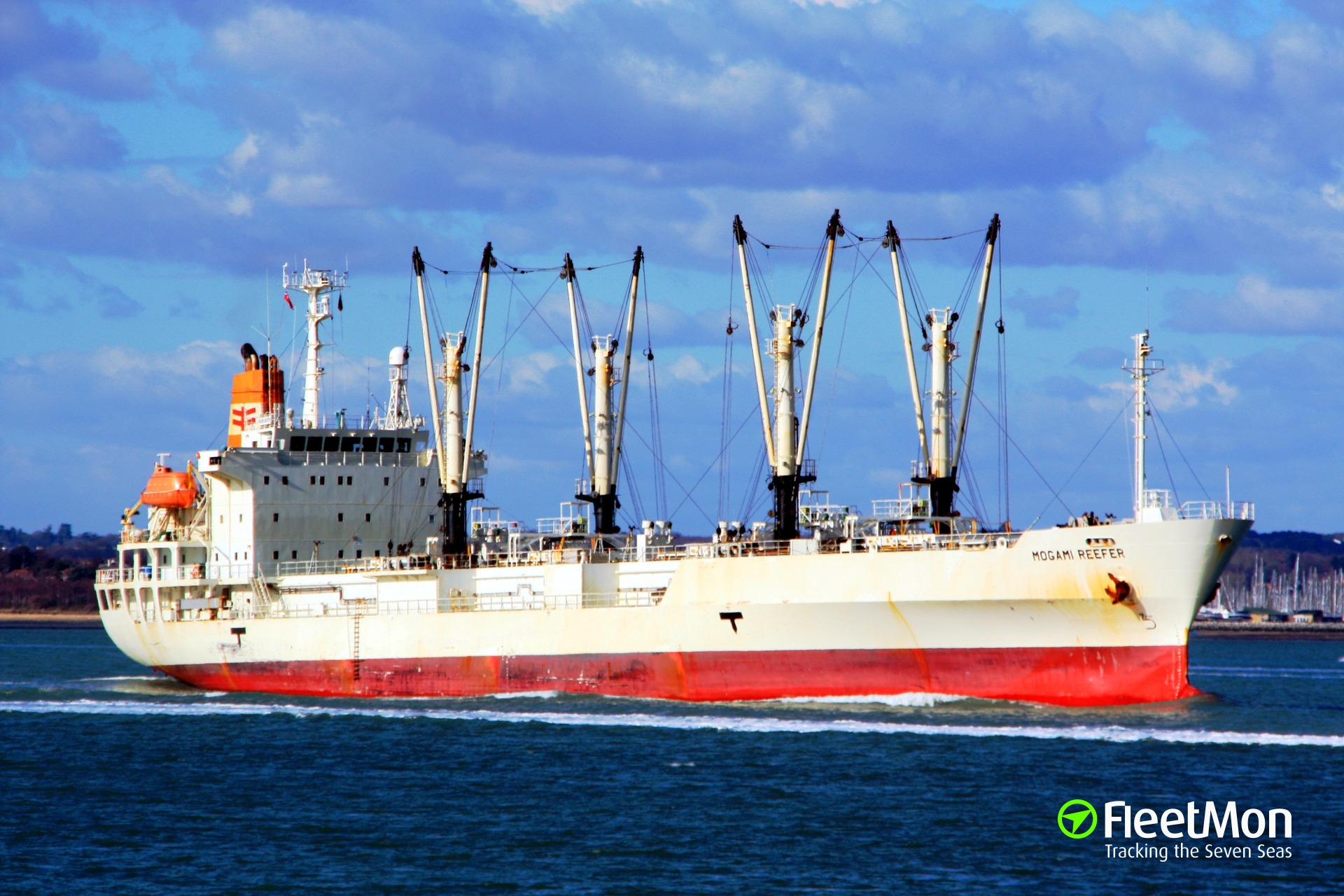 Местоположение судна гогланд рифер. Reefer Cargo Vessel. Reefer Vessel судно. Reefer - рифер.. Гогланд рифер.