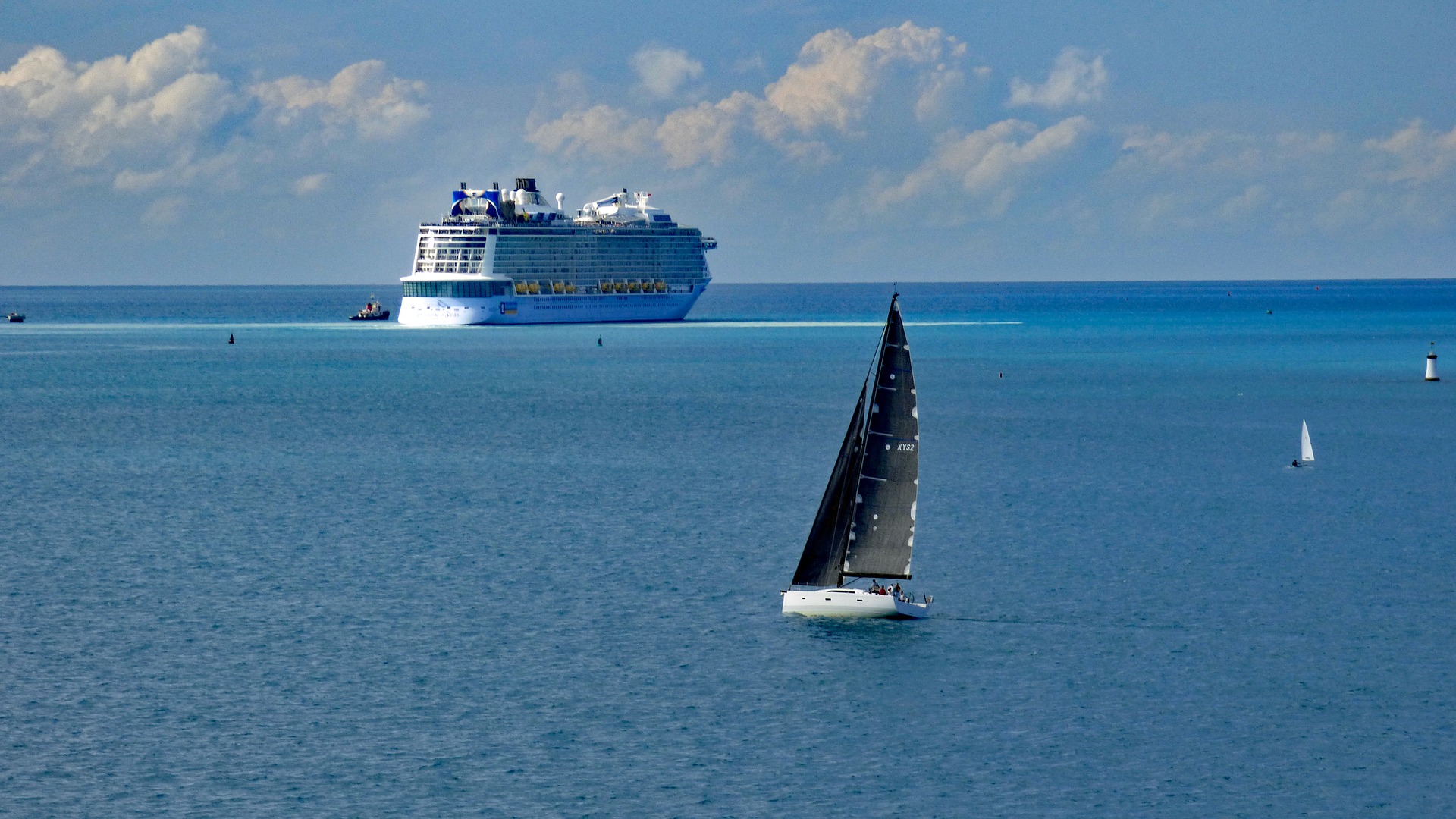 Путешествия через океан. Бермудские острова круиз. Круизный лайнер в Бермудском треугольнике. Бермудский треугольник яхта. Морские суда на Бермудских островах.