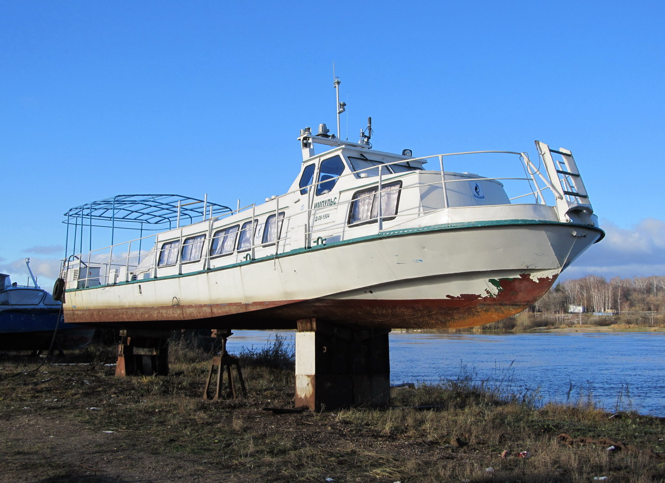 Кс 110. Прогулочный катер КС-110. Катер КС 110 35. Разъездной водометный катер КС-110. Теплоход КС 110.