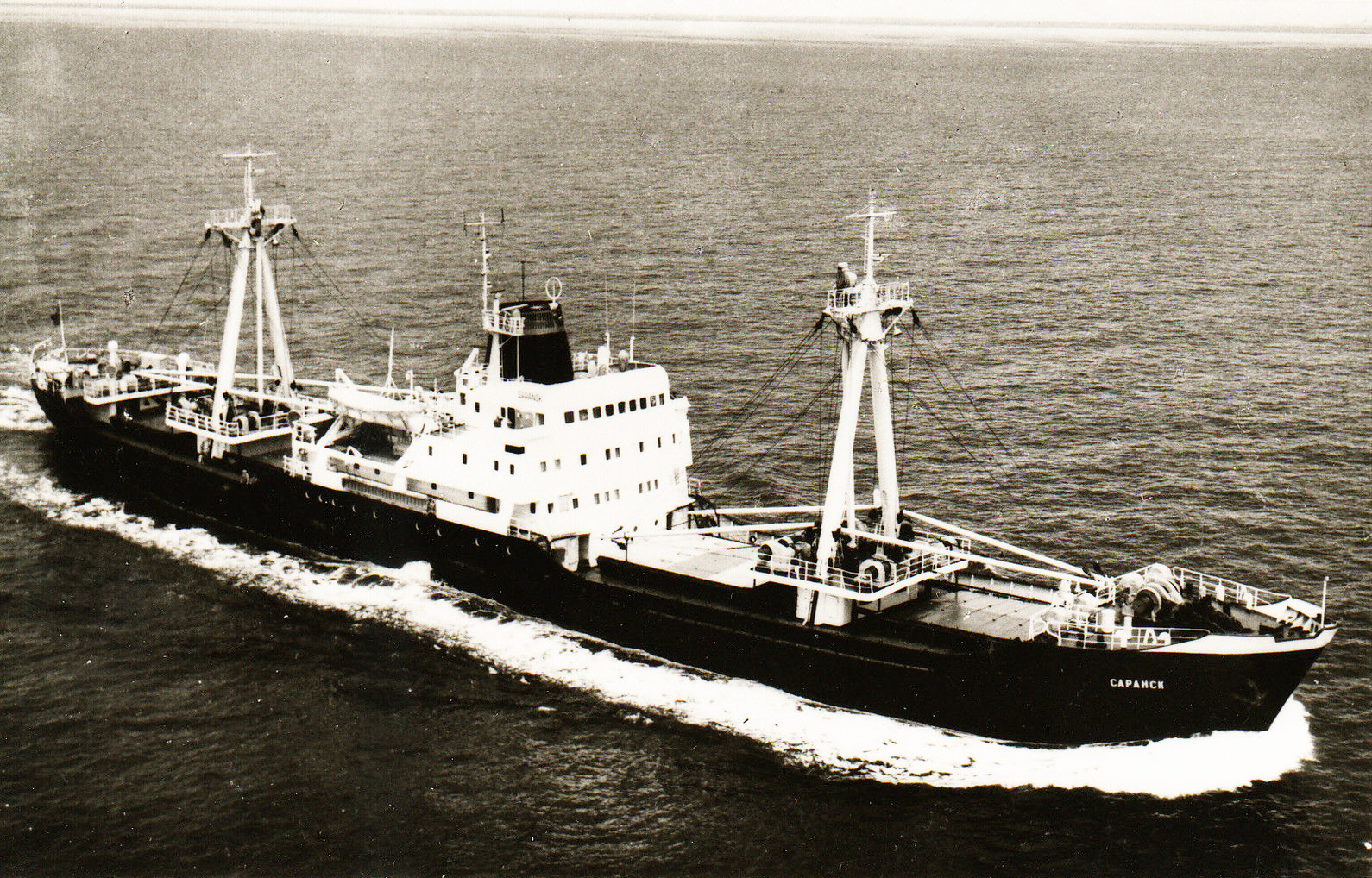 Сахмп сахалинское морское пароходство. Реальное положение морского судна сучан. Сучан старые фото. Сучан. Порт архангельск.