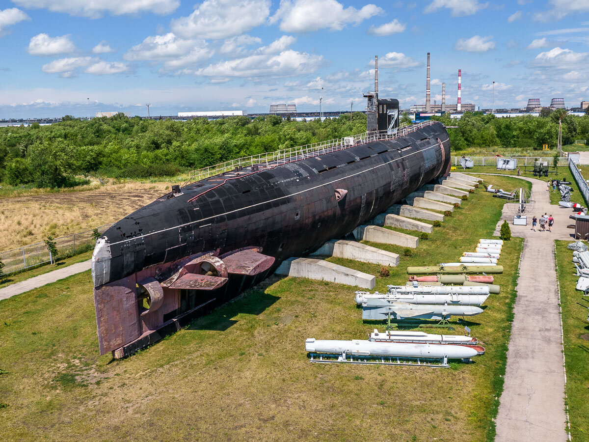 Подводная лодка на хоккейном поле. Б307 лодка. Б-307. Подлодка б 307.