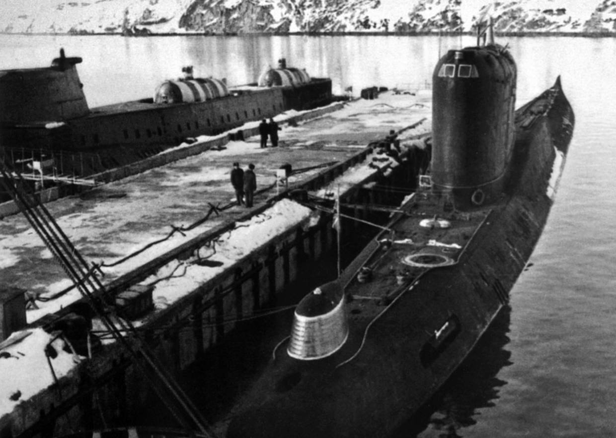 K 19 ru. К-19 подводная лодка. Атомная подводная лодка к-19 Хиросима. К-19 атомная подводная лодка. Подводная лодка к 19 Хиросима.