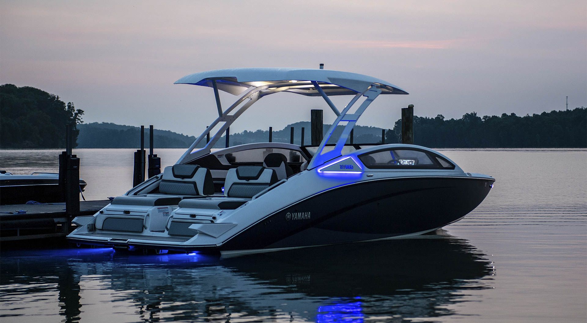 Скоростной катер ямаха 27. Катер ямаха 252хе. Yamaha exciter катер. Катер ямаха. Yamaha exciter катер.