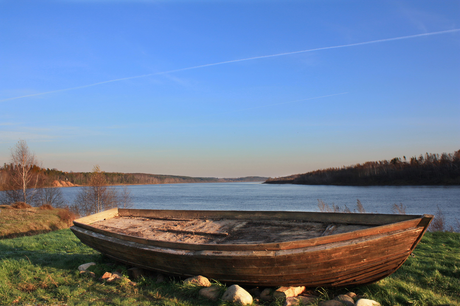 Boat jpg. Поморская лодка Осиновка. Старая деревянная лодка. Древняя лодка. Лодка деревянная старинная.