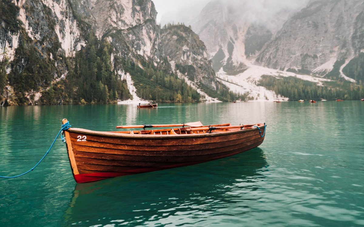 картинки лодка на воде