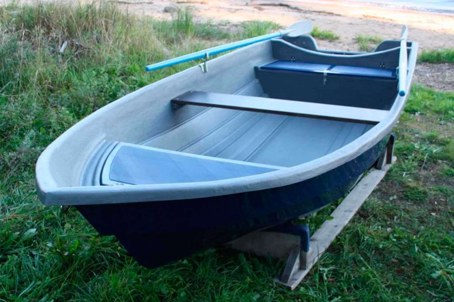 Авито лодка пластиковая. Лодка Мираж 400. Пластиковая лодка Мираж 300. Лодка Мираж 300 стеклопластик. Лодка СПЭВ Мираж 320.