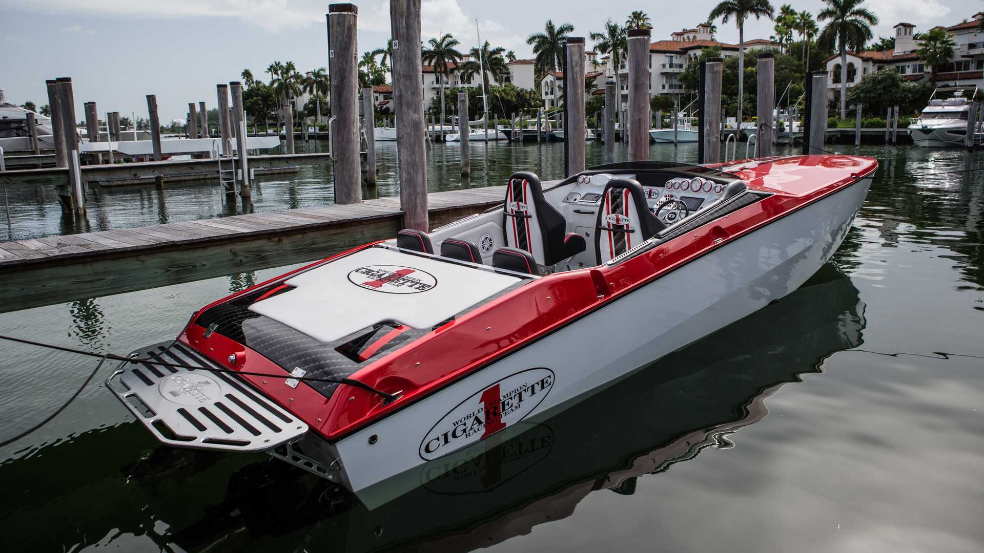 Лодка cigarette AMG. Cigarette AMG Tirranna 59' Racing Boat. Cigarette AMG Tirranna 59'. Роланд катер.