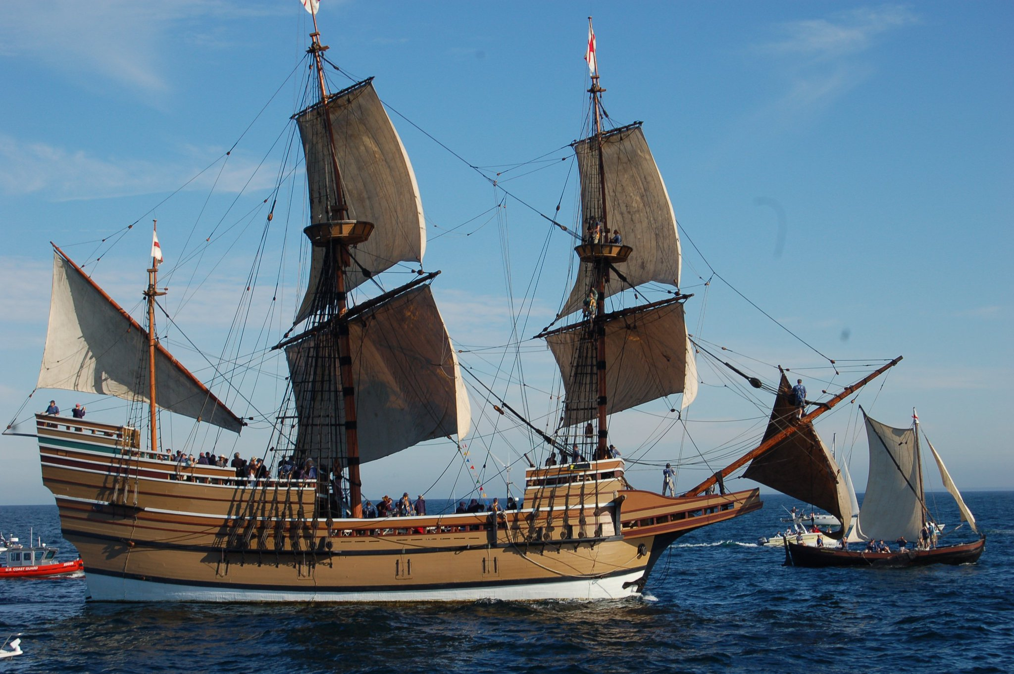 Названия фрегатов. Корабль Мэйфлауэр 1620. Корабль пилигримов Mayflower. Мэйфлауэр корабль 1620 год. Мэй Флауэрс корабль.