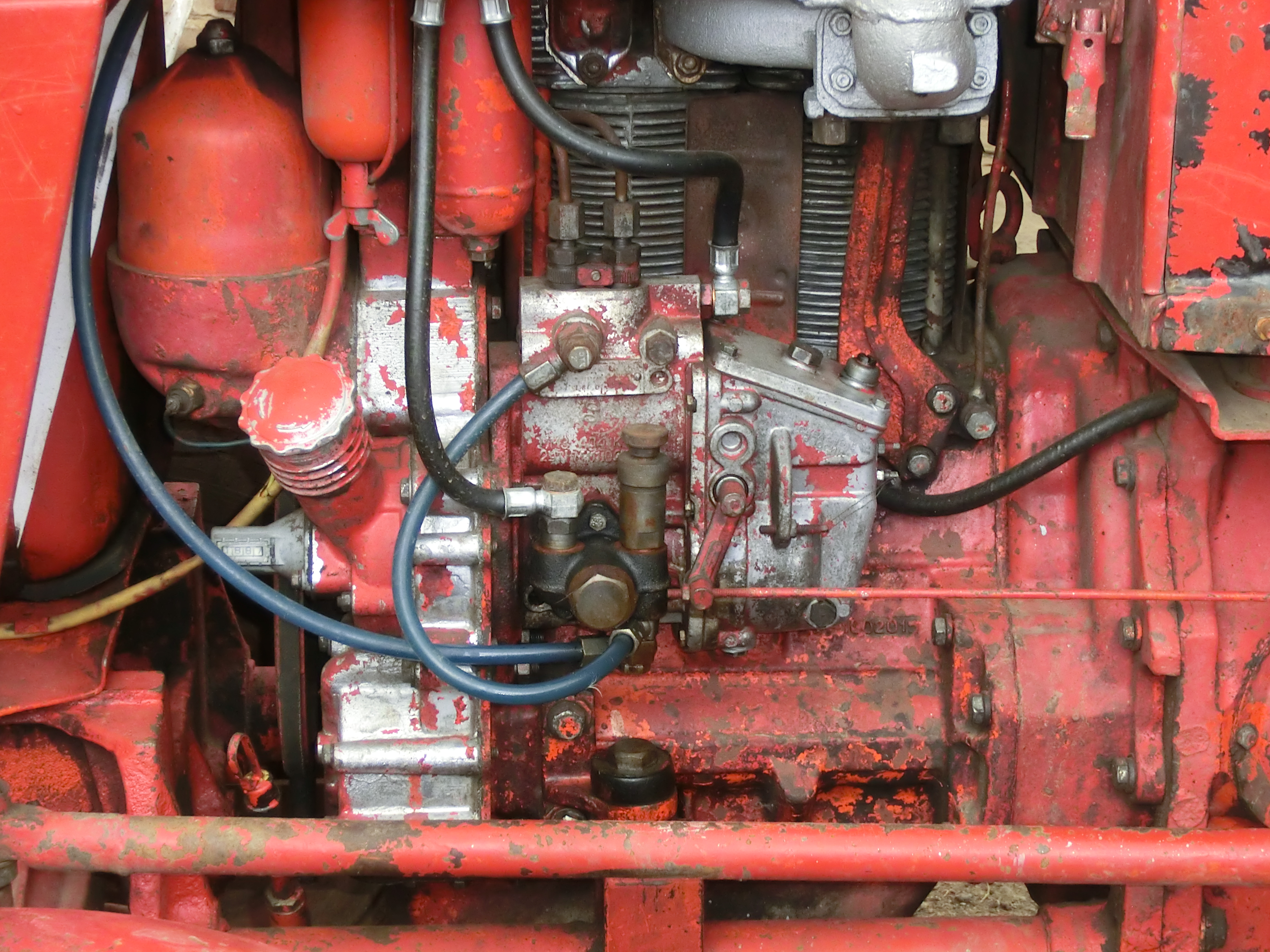 Т 25 8 7. Двигатель трактора т-25. Т-25 трактор прицепные агрегаты. Топливная система трактора т 25. Мотор трактора т 25.