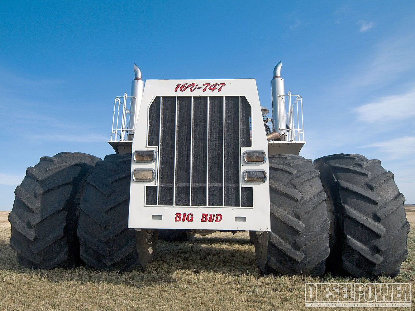 Показать больше трактора. Трактор big Bud. Big Bud 16v-747. Трактор Биг буд 747. Кировец big Bud.