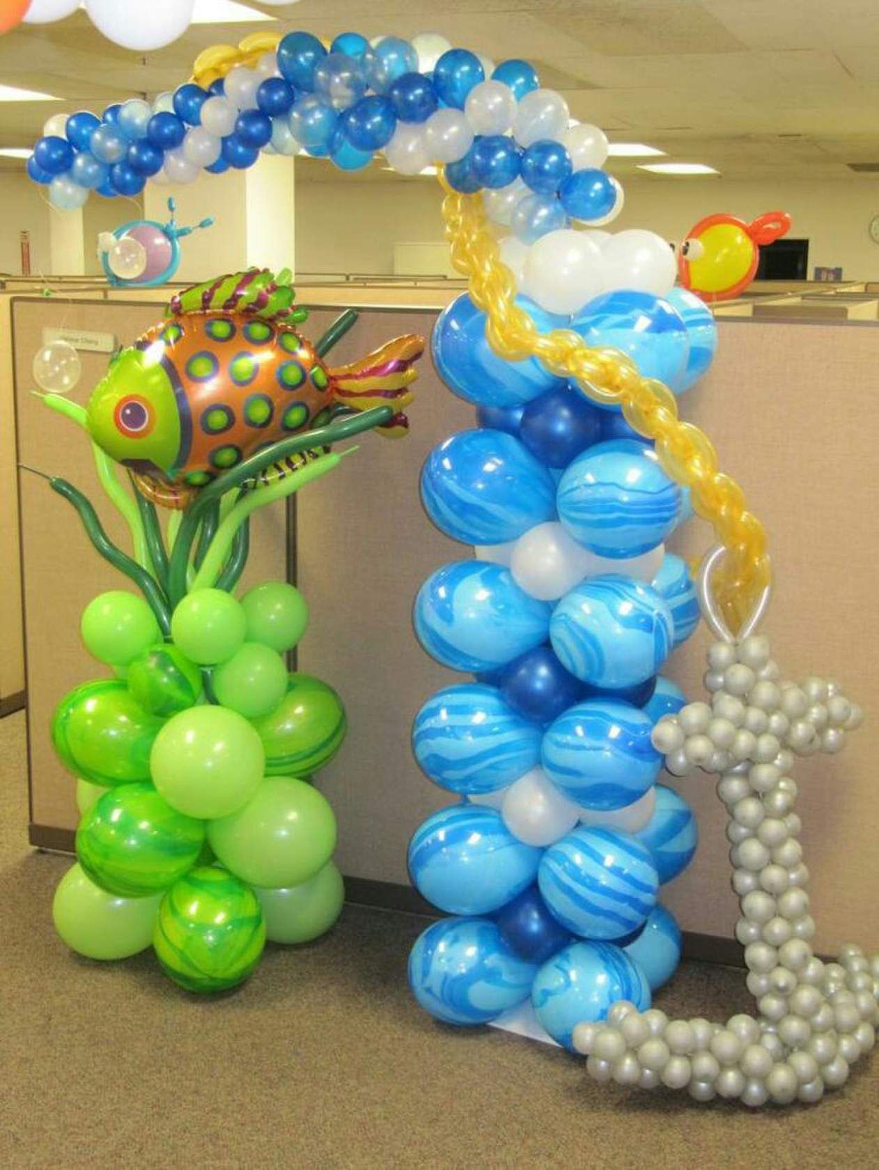 Воздушные шары для сада. Украшение воздушными шарами. Украшение шариками. Морская тематика из шаров. Украшения из воздушных шаров.