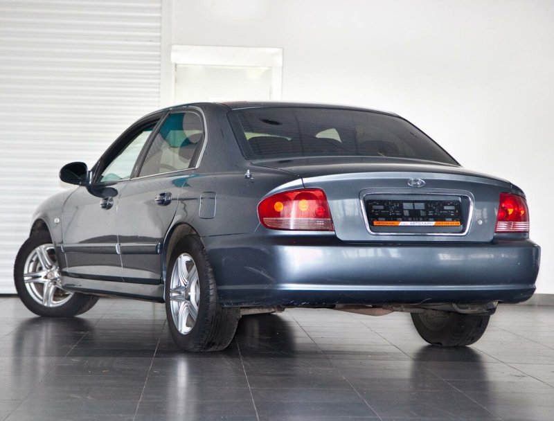 Hyundai Sonata 5