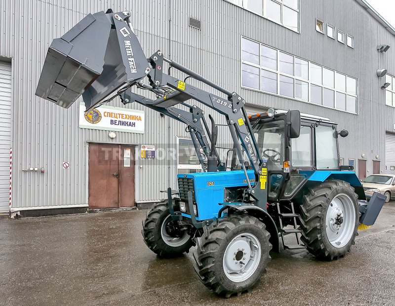 Фронтальный погрузчик Metal-fach t219-1000 с джойстиком