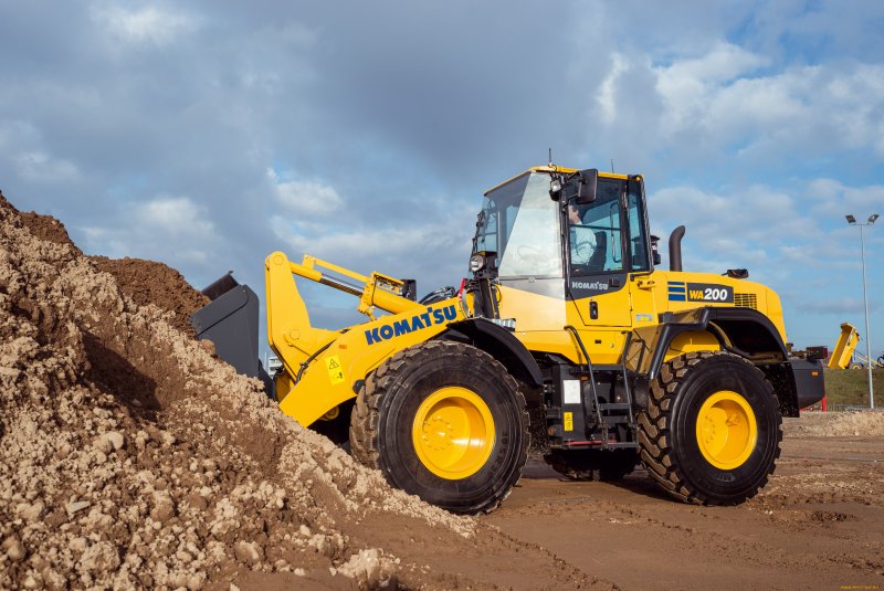 Трактор Komatsu