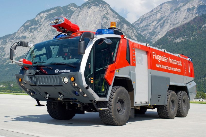 Пожарная машина Rosenbauer Panther 6x6