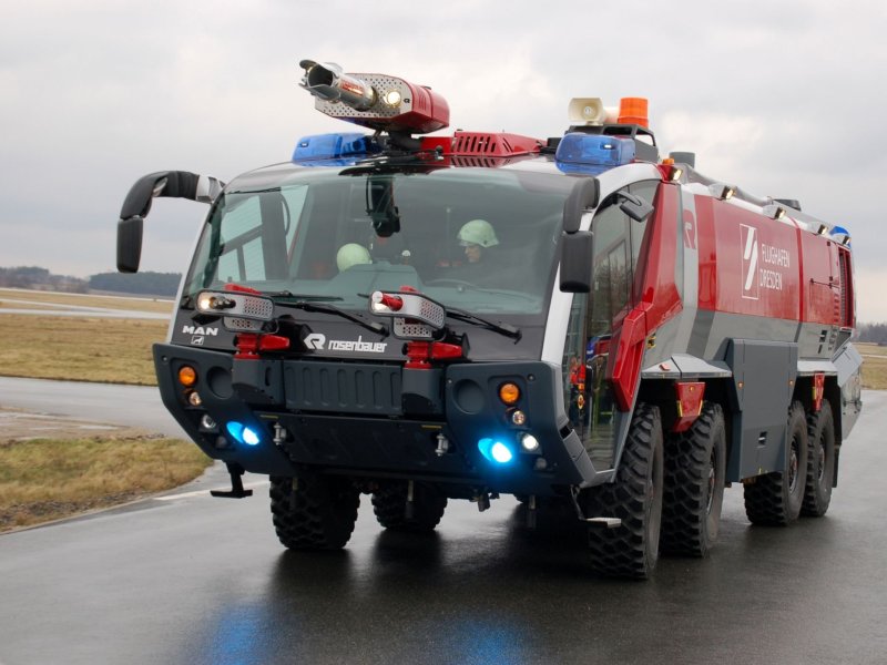 Пожарная машина Rosenbauer Panther 8x8