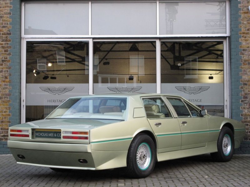 Aston Martin Lagonda 1982