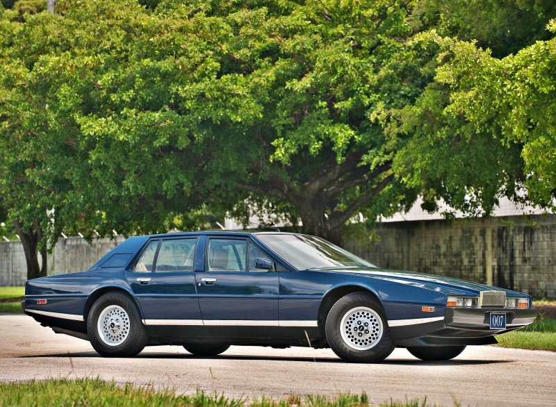 Aston Martin Lagonda 1982