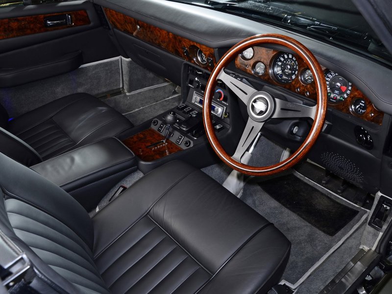Aston Martin Lagonda 1974