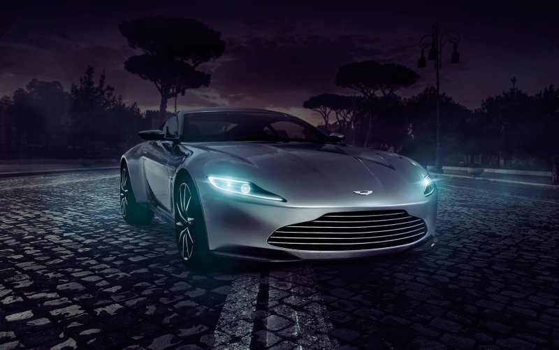 Астон Мартин машина db10