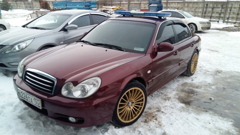 Hyundai Sonata EF r18