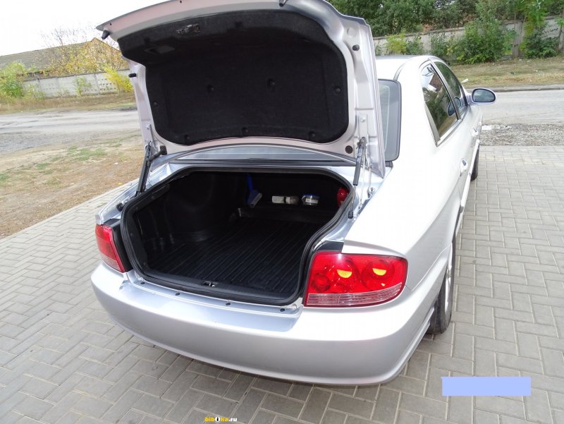 Hyundai Sonata EF багажник