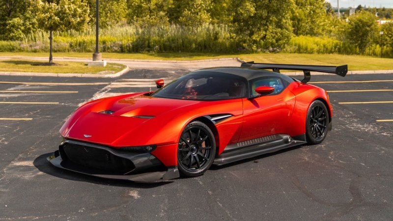 Aston Martin Vulcan 2019