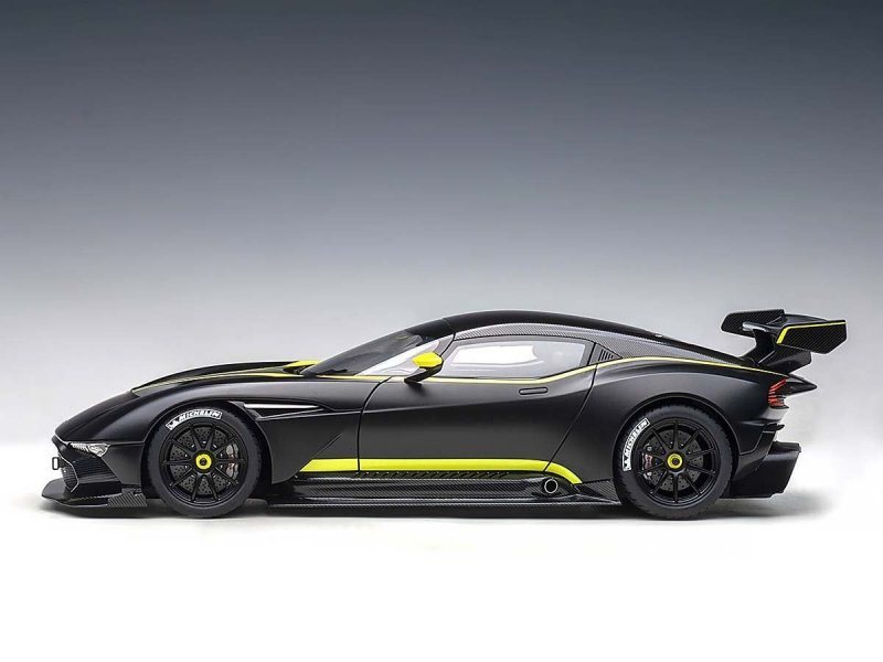 Aston Martin Vulcan 2015