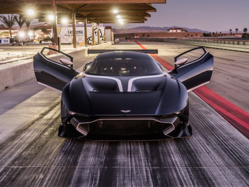 2016 Aston Martin Vulcan