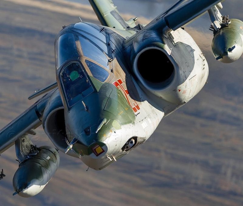 Самолёт-Штурмовик Су-25