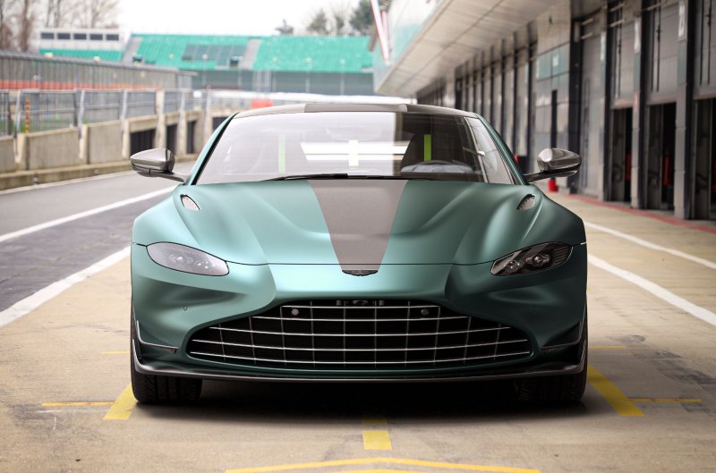 Aston Martin Vantage 2021