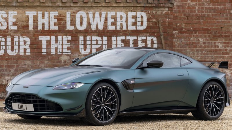 Aston Martin Vantage f1