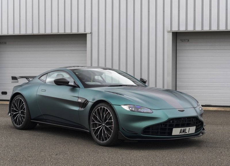 Aston Martin Vantage f1