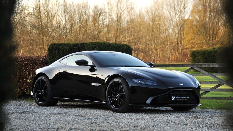 Астон Мартин v8 Vantage 2019
