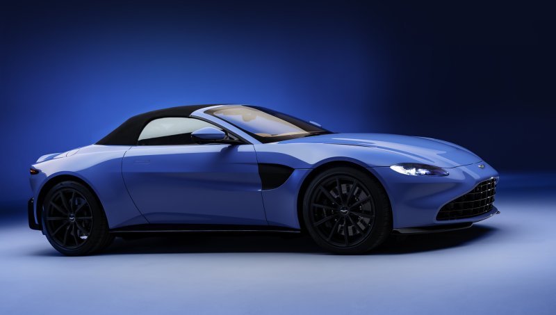 Астон Мартин Vantage 2020