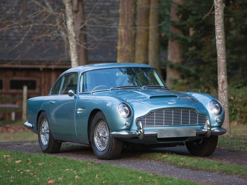 Автомобиль Aston Martin db5