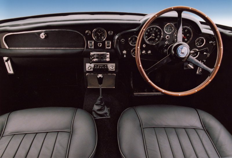 Aston Martin db5 салон