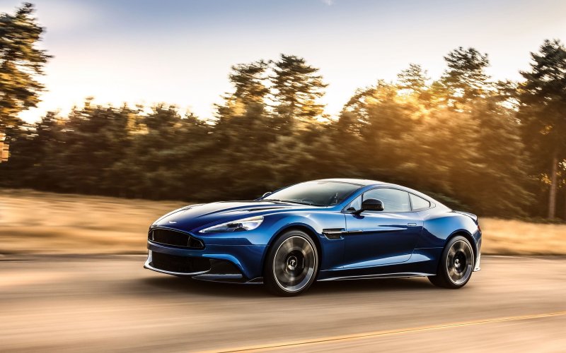 Aston Martin Vanquish 1