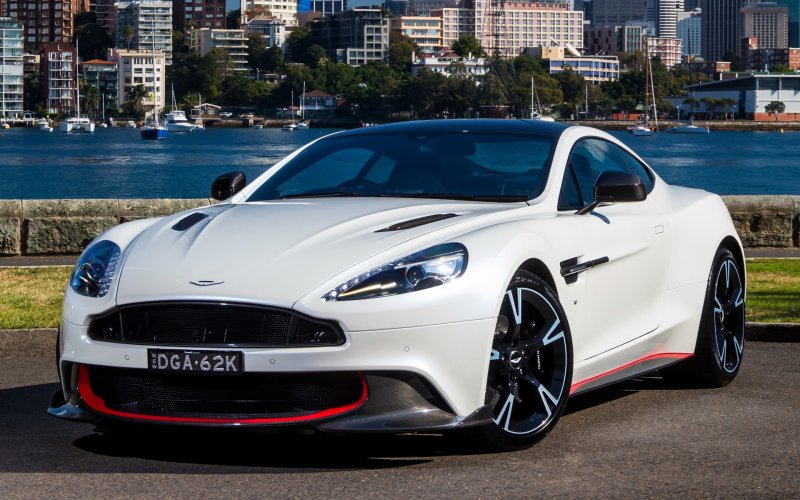Aston Martin Vanquish 2017
